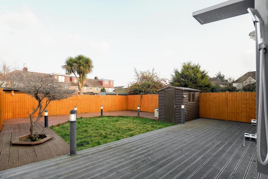 Beautiful 4 Bed Immaculate Condition Refurbished Property Ρόμφορντ Εξωτερικό φωτογραφία