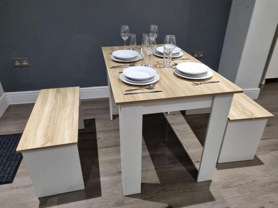 Beautiful 4 Bed Immaculate Condition Refurbished Property Ρόμφορντ Εξωτερικό φωτογραφία